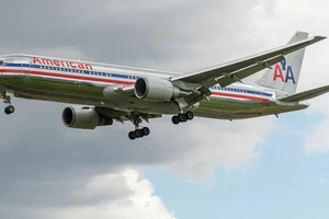 Để khách phải bò lên máy bay, hãng hàng không bồi thường 75.000 USD