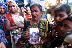 53 người chết vì uống phải 'rượu độc'