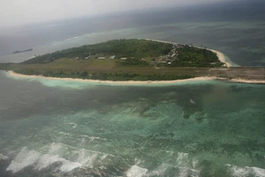 Xây xong đảo nhân tạo trái phép, Trung Quốc tiếp tục trang bị cơ sở hạ tầng