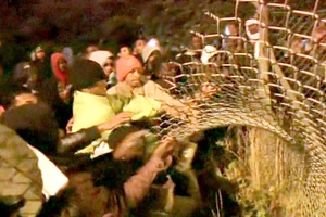 Hơn 200 người chắn hầm biên giới đòi Pháp cho vào Anh