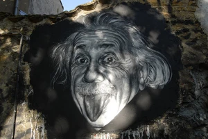 Cô bé có chỉ số IQ 162, cao hơn cả Albert Einstein