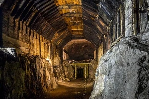 Tìm thấy con tàu chở đầy vàng thời phát xít Đức