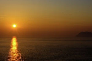 Chìm tàu ở Hàn Quốc: 8 người chết