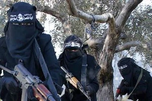 Nữ giới trở thành đối tượng IS 'khoái' tuyển mộ