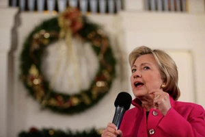 Bà Hillary Clinton gọi hành động của IS là diệt chủng