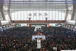 Trung Quốc: Bán gần 3 tỉ vé tàu xe tết nhưng vẫn thiếu trầm trọng