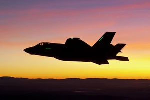 Singapore dùng chiến đấu cơ F-35 thay phi đội 'về hưu' F-16