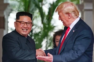 Video thế giới tuần qua: Nóng chuyện Trump-Kim
