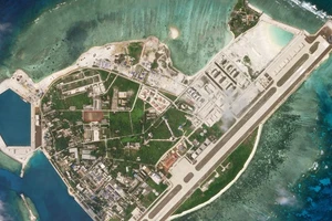 Trung Quốc xây dựng trái phép ở đảo Phú Lâm. Ảnh: REUTERS