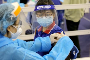 5 triệu liều vaccine Moderna: Làm sao có lợi nhất cho người dân?