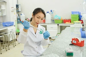 Chuyên gia: Cần thêm dữ liệu để có giải pháp giảm tử vong vì COVID-19