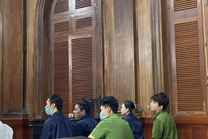 Cảnh giới cho chồng hờ 'giao dịch', giờ lãnh án tù bỏ lại con thơ