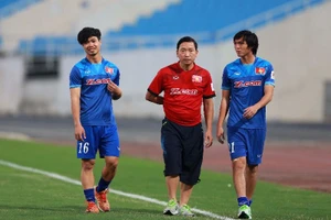 Tuấn Anh không về Nhật chữa chấn thương