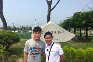 Lời chào 2017 và nghĩa cử fair play của Xuân Trường