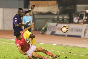 Trọng tài nhẹ nhõm sau một vòng đấu nhạt nhẽo