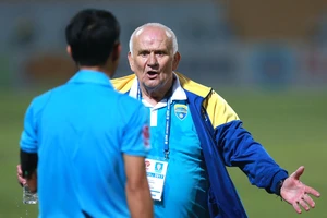 Truất quyền chỉ đạo HLV của Thanh Hóa hai trận