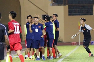 Đá thiếu người, U-19 Việt Nam vẫn vô địch giải quốc tế