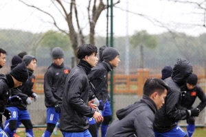 Công Phượng dự bị, Đức Chinh phá lưới U-23 Palestine