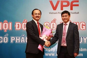 Không lôi nhau ra tòa, VPF lại bắt tay với Next Media