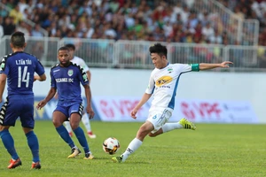 HA Gia Lai thua thảm 0-5 trên sân Hàng Đẫy