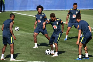 HLV Tite tức giận vì đội hình của Brazil bị rò rỉ 