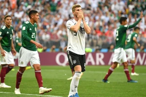 Cầu thủ Đức sốc nặng sau trận thua đau Mexico