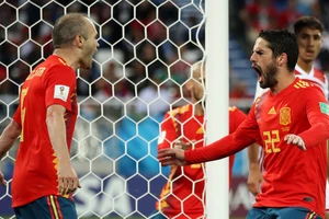 Bò tót Tây Ban Nha sẽ húc ngã gấu Nga hơn một bàn thắng