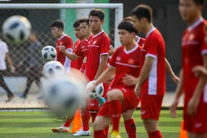 Thầy Park: ‘Chưa ai chắc suất chơi AFF Cup 2018’