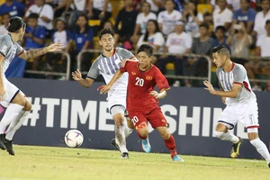 ‘Quái kiệt’ Văn Đức hay nhất trận thắng Philippines