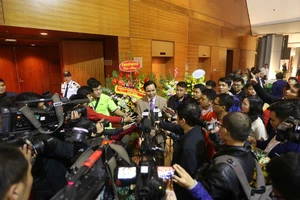 Bầu Đức nghỉ, giám đốc sân Mỹ Đình về hưu lên thay