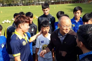 Ông Park có chịu lấy cầu thủ Việt kiều hay không do… VFF