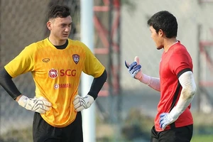 Tuyển Thái lo lắng, ông Park không gấp gáp