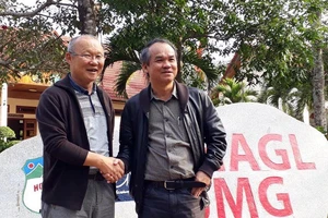 Bầu Đức có còn trả lương tháng hơn 30.000 USD cho ông Park?