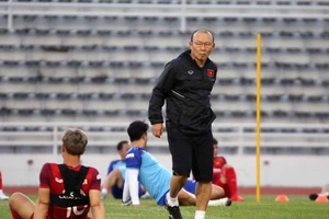 VFF sợ mất ông Park, sẽ sớm tái ký hợp đồng và tăng lương