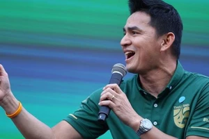 Kiatisak lại tuyên bố Thái Lan sẽ đánh bại tuyển Việt Nam