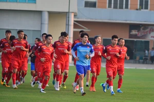 Ông Park thiếu quân trầm trọng tái đấu U-22 Việt Nam