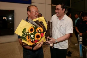 Thầy trò Park Hang-seo về nước, quyết thắng UAE và Thái Lan 