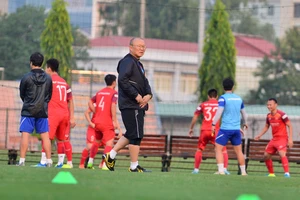 Nóng: Ông Park bỏ Tiến Linh, vẫn gọi Công Phượng lên tuyển