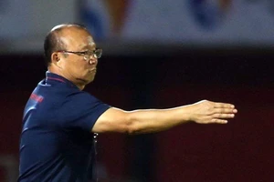 Hoàn cảnh trái ngược của ông Park và đồng nghiệp McMenemy 