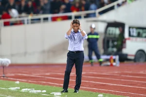 HLV Nishino tiếc rẻ khi Thái Lan không thắng Việt Nam