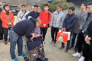 Ông Park ở lại Hàn Quốc đón Noel, tuyểnU-23 Việt Nam về TP.HCM