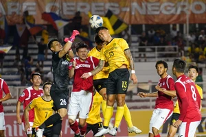 AFC hoãn vô thời hạn các trận đấu có TP.HCM và Than Quảng Ninh