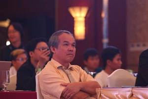 Bầu Đức: ‘Mùa dịch bệnh ai lại đi nói chuyện đá banh!’