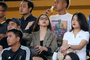 Không an toàn, không đá V-League trên sân không khán giả