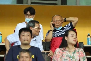 Viettel lại thua, thầy Park đau đầu với Quế Ngọc Hải