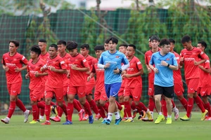 HLV Park Hang-seo không xuất hiện trong ngày U-22 VN hội quân