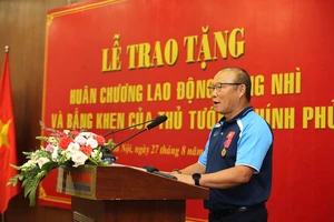 Ông Park: 'Tôi sẽ thay đổi mạnh mẽ hơn cho đội tuyển'
