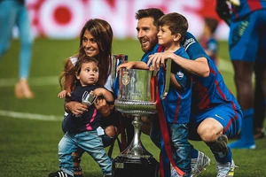 Sốc: Sự thật đau lòng khiến Messi không thể rời Barcelona