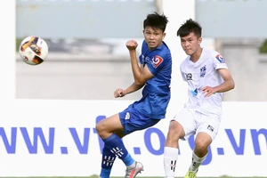 Thầy trò ông Giôm bất ngờ đánh bại Học viện HA Gia Lai