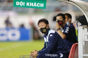 Viettel, TP.HCM đánh mất mình, Sài Gòn không thắng vẫn vô địch